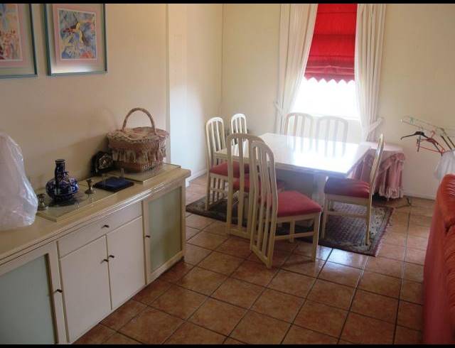 2 BEDROOM APARTMENT FOR SALE IN MUIZENBERG